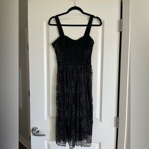 Chic Black Lace Midi Dress